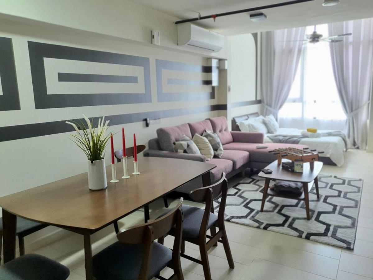 סיברג'איה The Perfect Getaway @ Tamarind Suites, Netflix 300Mbps מראה חיצוני תמונה