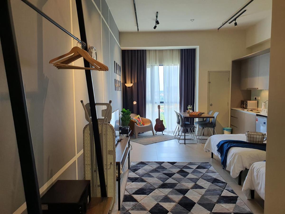 סיברג'איה The Perfect Getaway @ Tamarind Suites, Netflix 300Mbps מראה חיצוני תמונה